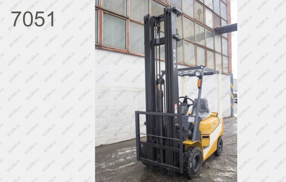 Бензиновый автопогрузчик TCM 7051 Б/У