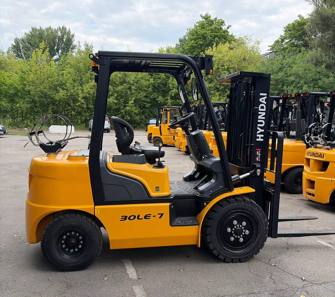 Вилочный погрузчик Hyundai 30LE-7 3 тонны, газ-бензин