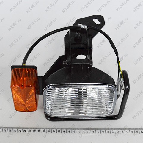 Фара/Lamp Assy,Left A402825 Doosan