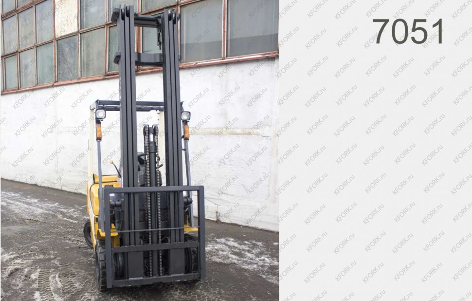 Бензиновый автопогрузчик TCM 7051 Б/У