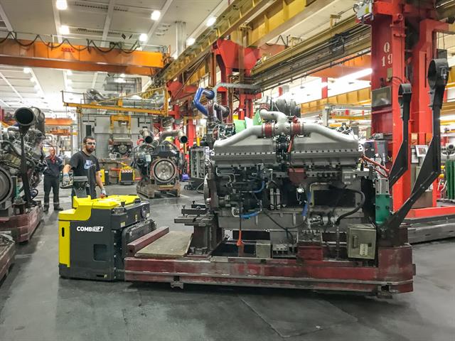 сопровождаемая электротележка Combilift на заводе Cummins сопровождаемая электротележка Combilift на заводе Cummins