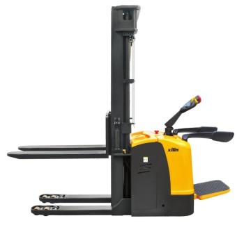 Штабелер самоходный 1,5 т 3,3 м XILIN CDDK15S двухуровневый, с платформой